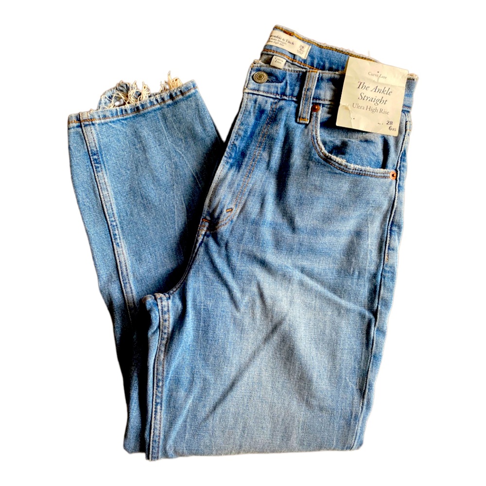 NWT • A&F High-rise Jeans